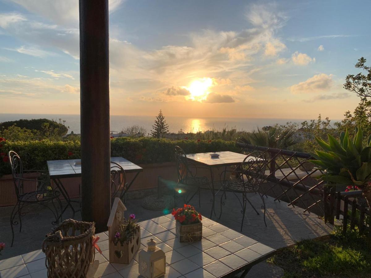 La Terrazzina Sul Tramonto Bed and Breakfast Forio di Ischia Exteriör bild